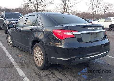 2012 Chrysler 200 Lx z USA, uszkodzony, nr VIN 1C3CCBAB7CN236060